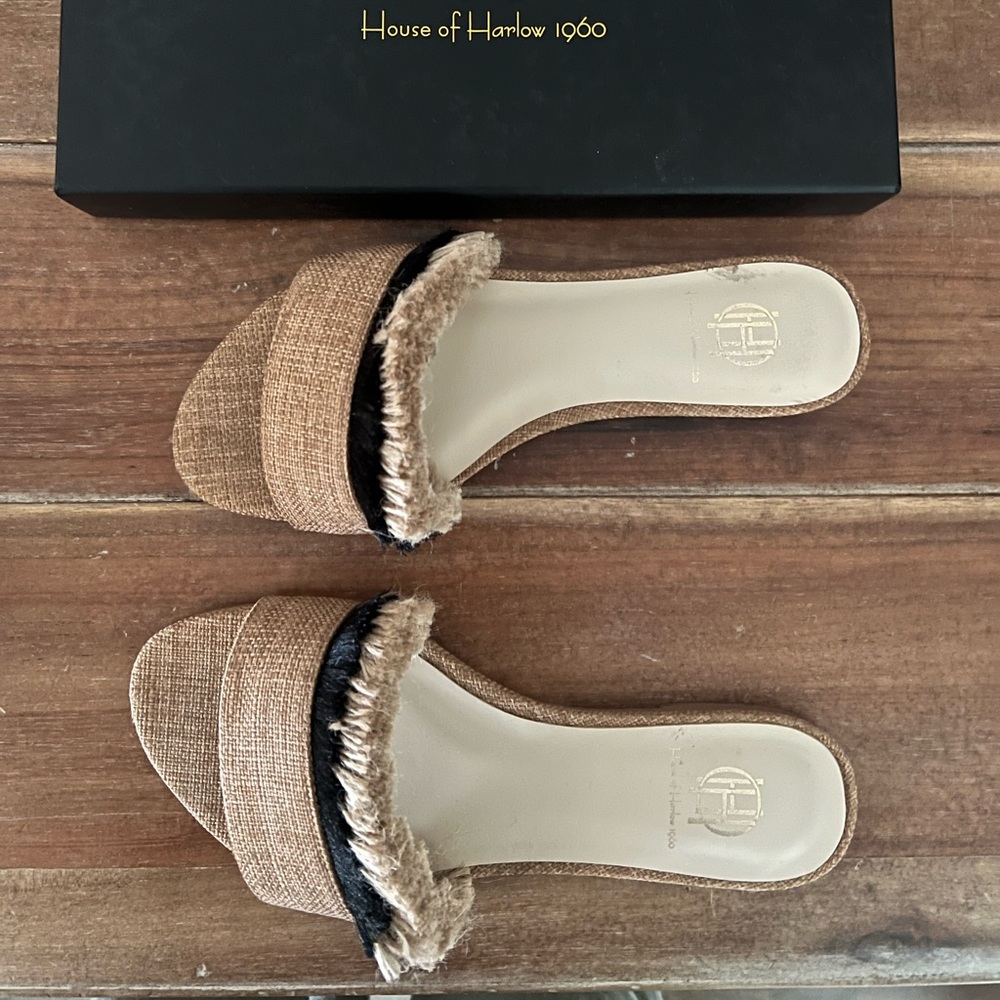 Revolve House of Harlow Miller slide in Natural size 7.